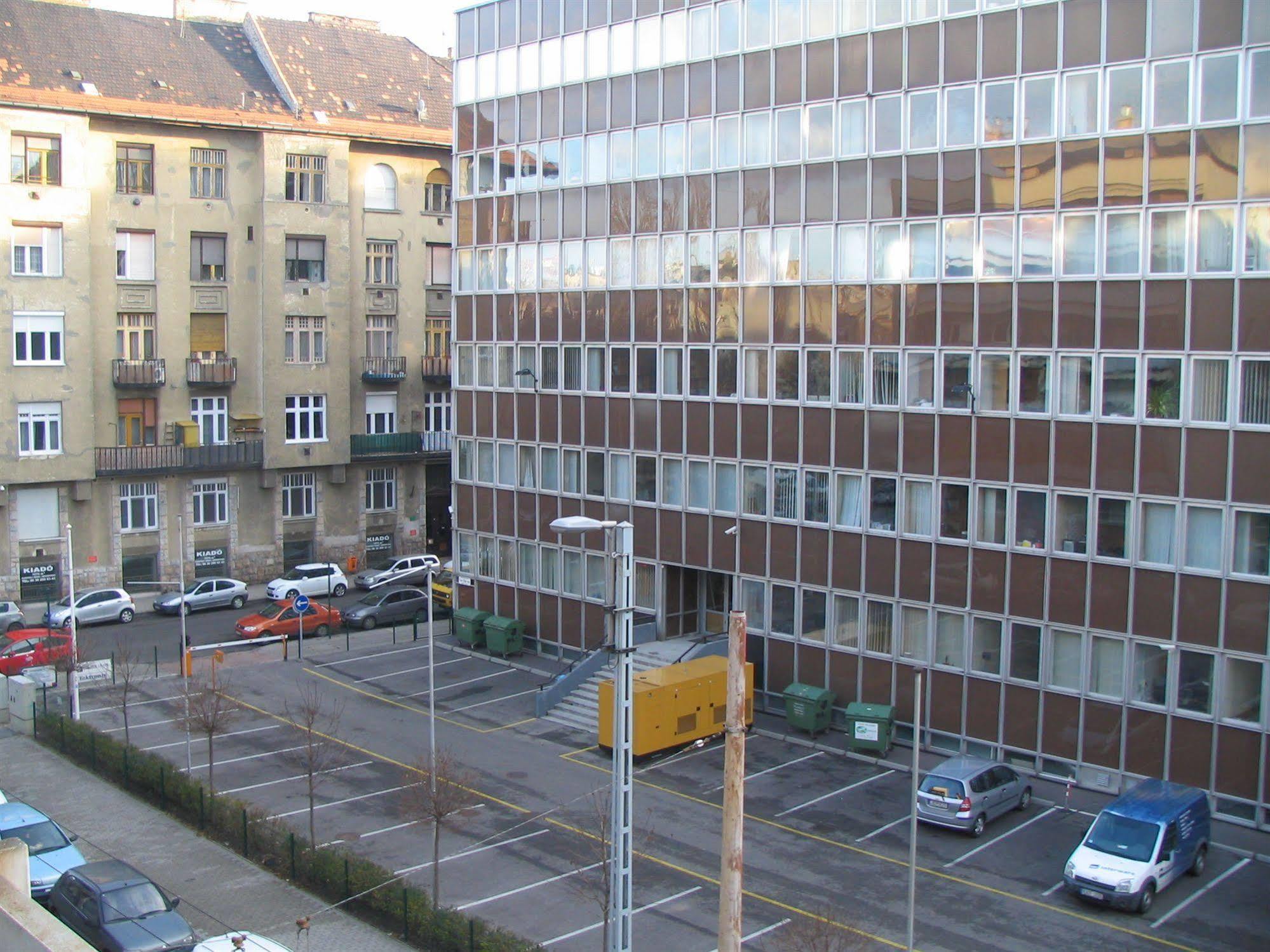Apartments Leslie Βουδαπέστη Εξωτερικό φωτογραφία