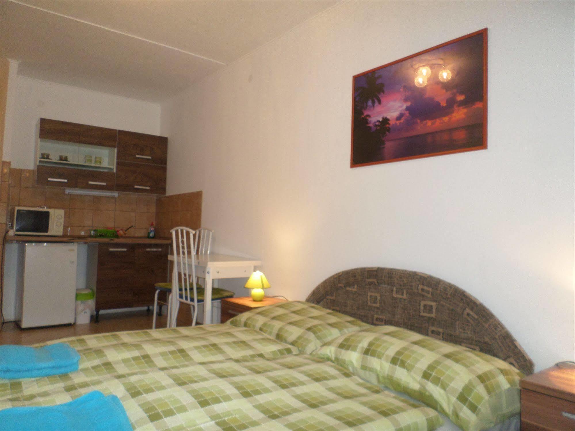Apartments Leslie Βουδαπέστη Εξωτερικό φωτογραφία